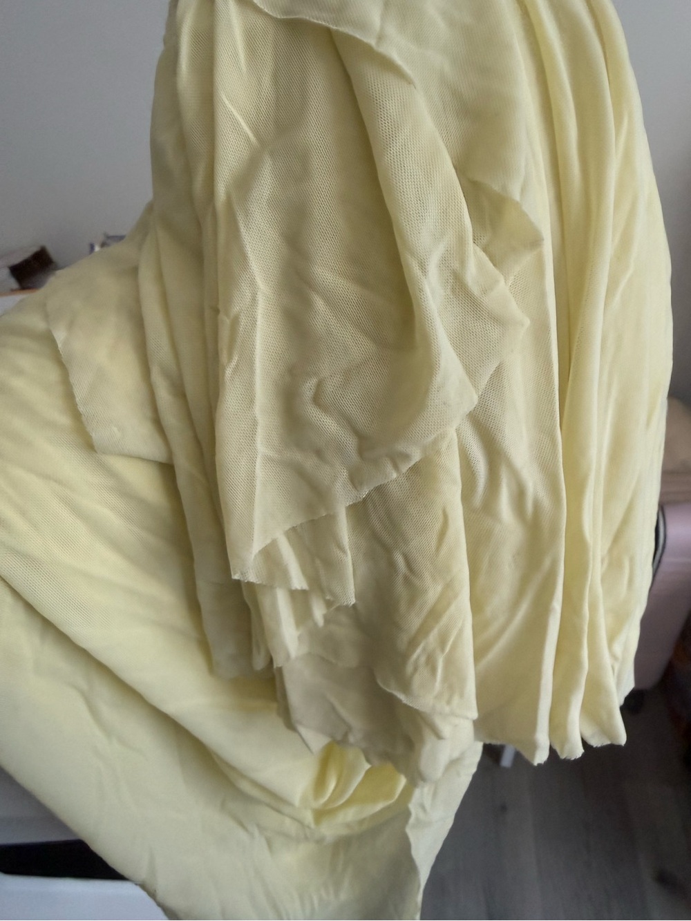 DAHLIA GOWN IN BUTTER YELLOW - Picture 5 of 6